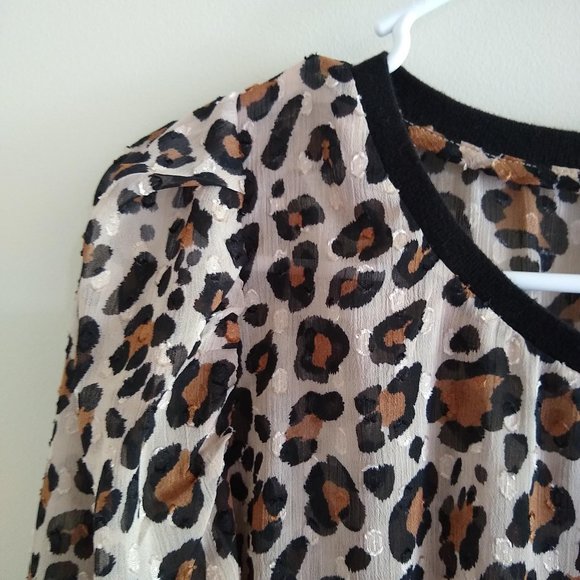 a.n.d ea wy Animal Print Puff Sleeve Round Neck Polyester Sheer Top Size Small - Picture 5 of 10